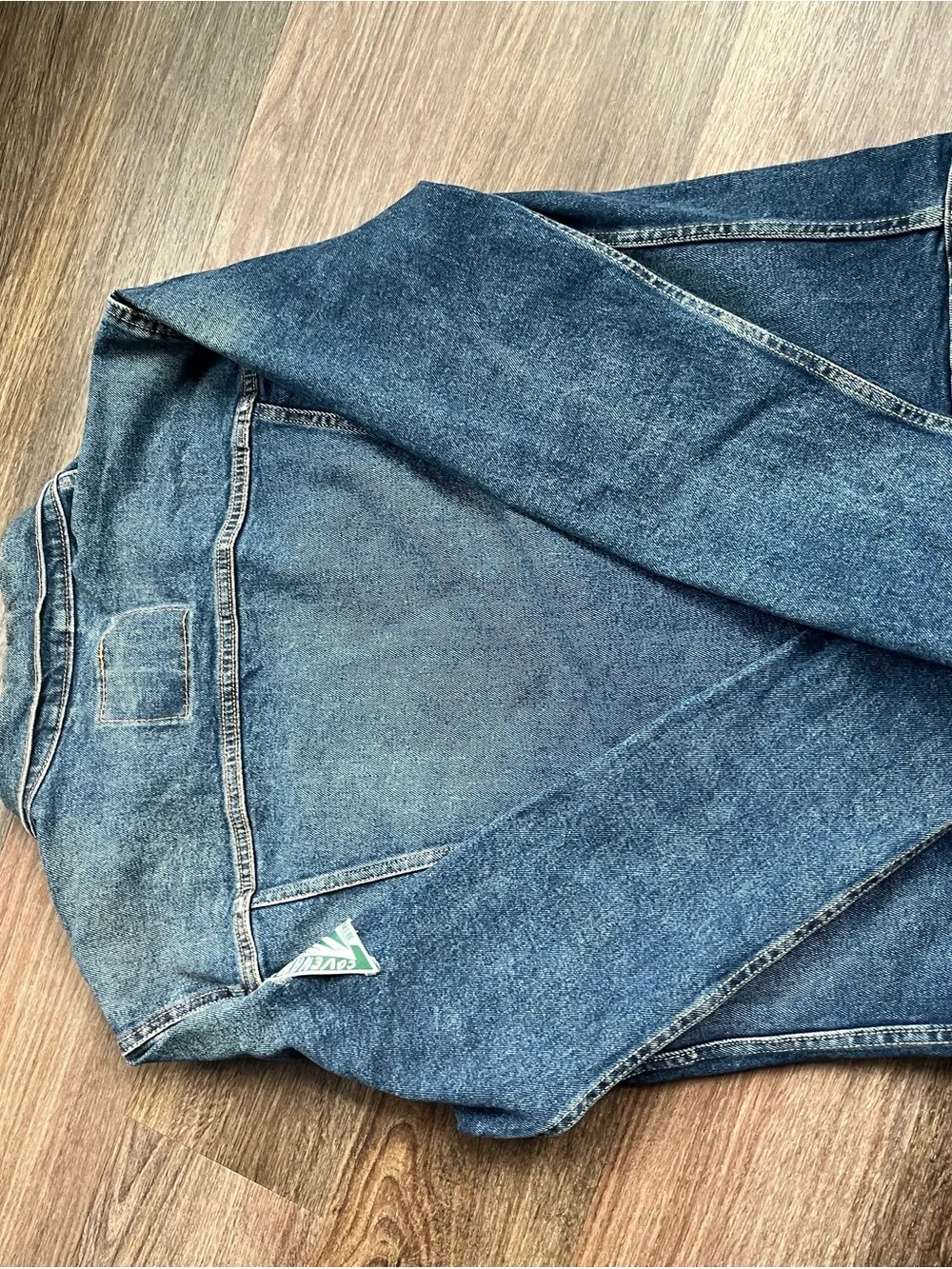 Levi's Blue Washed Denim Trucker Jacket - Picture 4 of 9